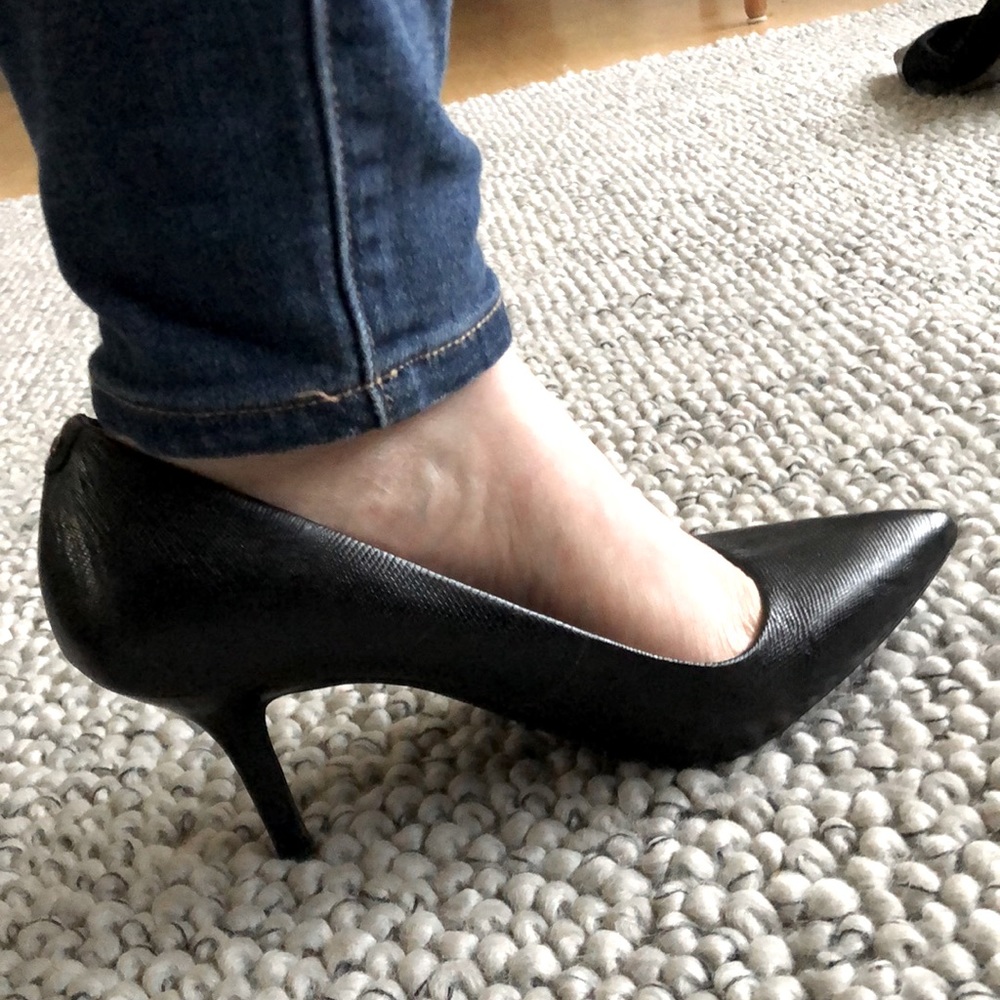 Kenneth Cole - 6 M - “The Superb”!